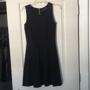Flattering and Comfortable Cynthia Rowley Dress